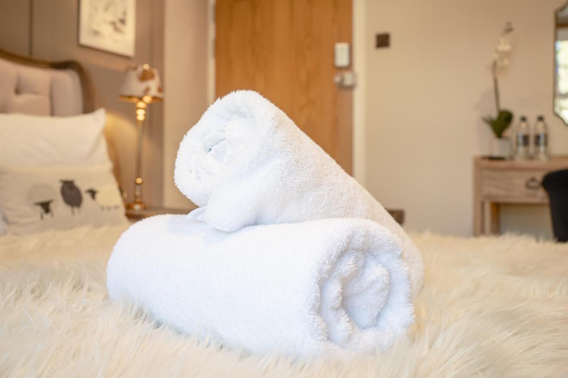 Hotel The Bridge House Henley Esterno foto