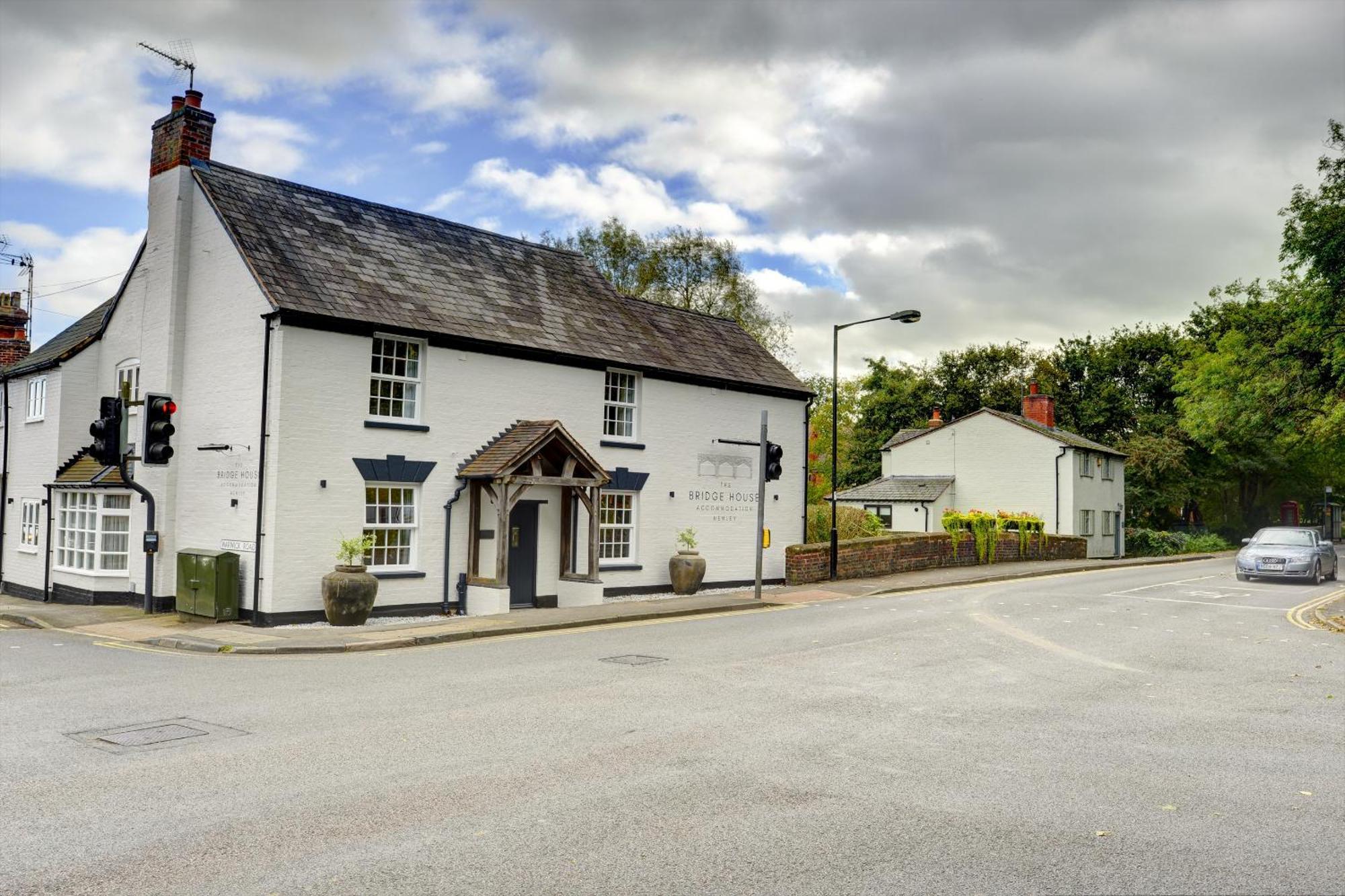 Hotel The Bridge House Henley Esterno foto