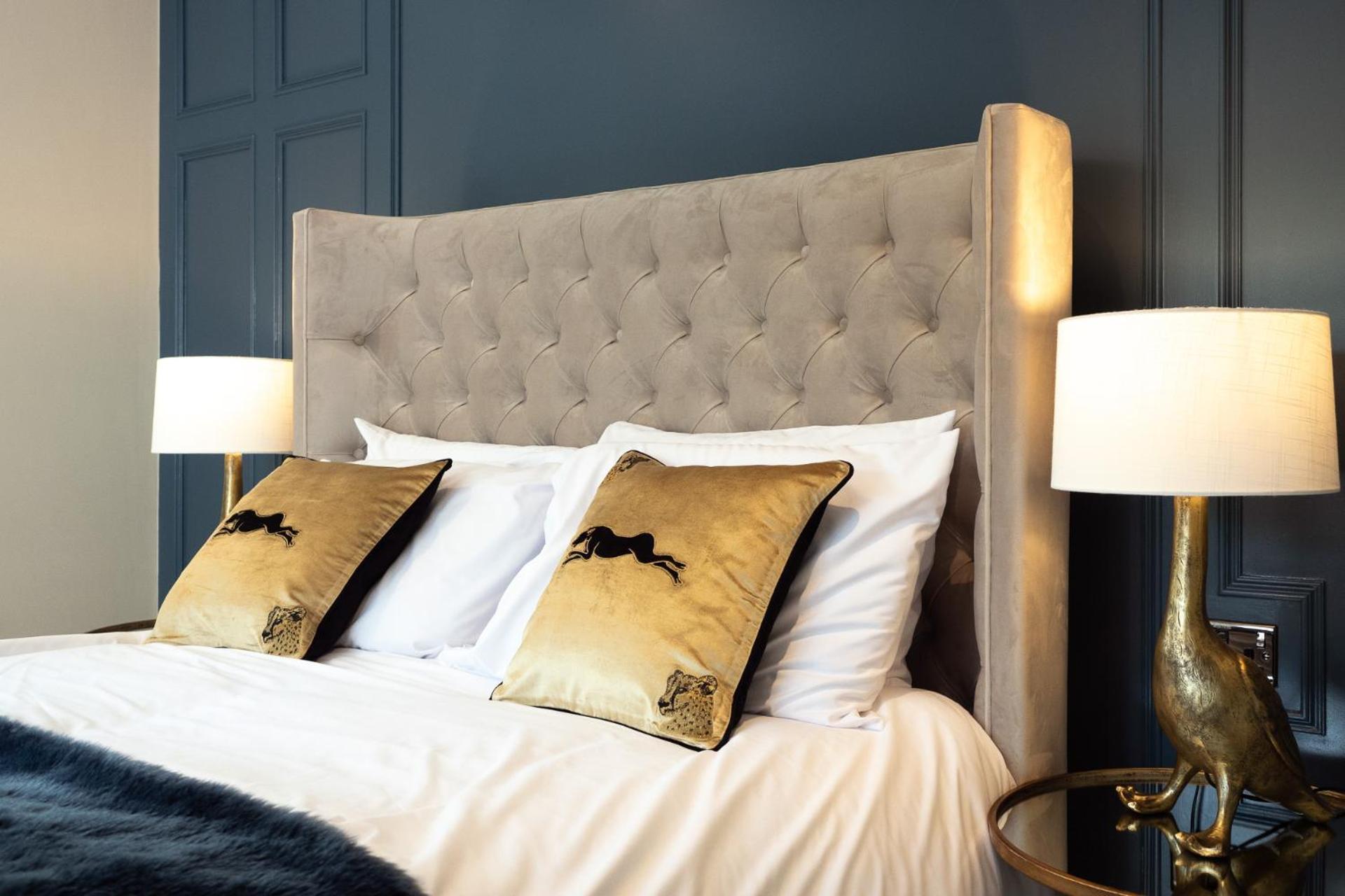 Hotel The Bridge House Henley Esterno foto